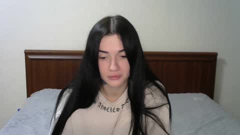 liana_diva online show from 01.25.25