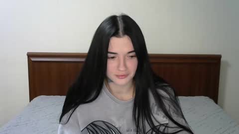 liana_diva online show from 02.23.25