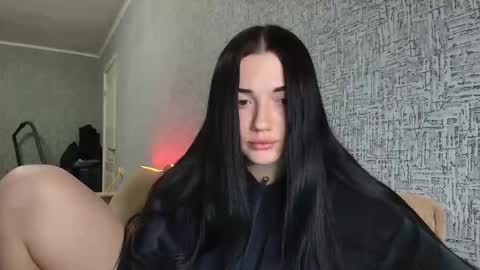 liana_diva online show from 11.12.25