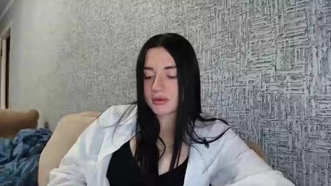 liana_diva online show from 06.03.26