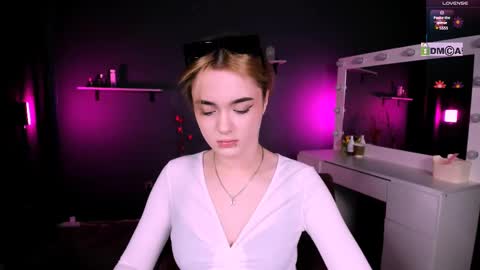 Little Liana  online show from 03.08.25