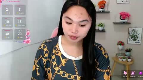 Snapshot of liane_mei chatting on 07.16.26 Liane online show from 07.16.26