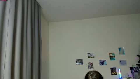 Snapshot of lianema chatting on 01.12.25 Kate online show from 01.12.25