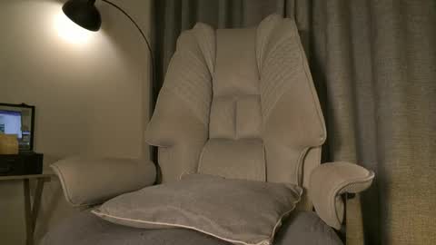 lianewhite online show from 04.21.26