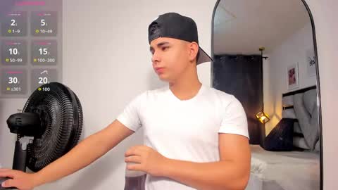 Snapshot of lianfox_ chatting on 05.14.26 lianfox_ online show from 05.14.26
