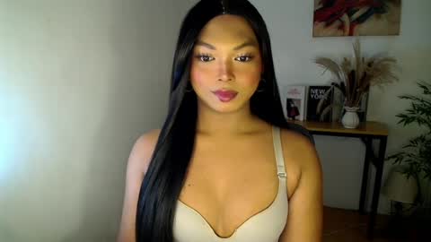 Snapshot of lianna_fox69 chatting on 07.23.26 CALL ME LIANNA online show from 07.23.26