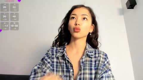 Lian online show from 09.12.25