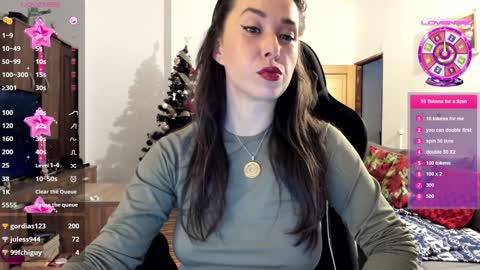 LiaQuinn online show from 02.04.25