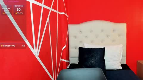 Lia Roberts online show from 12.17.24