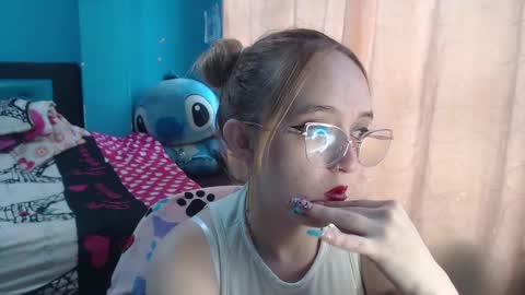 Lia Roberts online show from 02.10.25