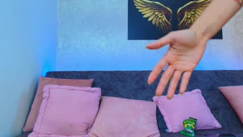 liaross online show from 02.17.25