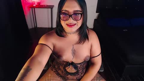 LiaScarlett online show from 12.23.24