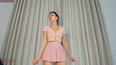 Snapshot of liavee chatting on 01.23.25 Lia online show from 01.23.25