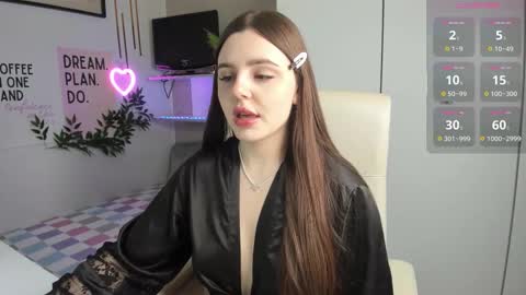 Lia online show from 10.13.25