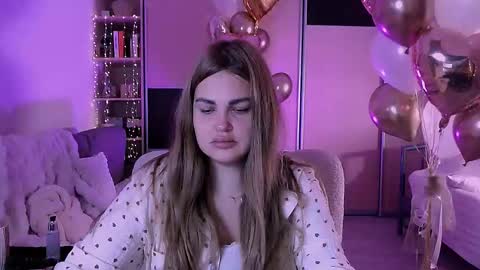 Snapshot of libra_mia chatting on 10.06.25 libra_mia online show from 10.06.25