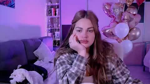 Snapshot of libra_mia chatting on 10.19.25 libra_mia online show from 10.19.25