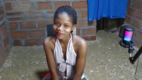 Snapshot of liciiacute chatting on 12.04.25 lucia online show from 12.04.25