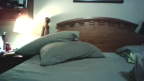 lickmysnowballs online show from 10.31.25