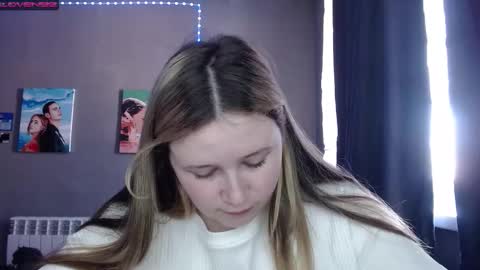 Snapshot of light_lunaa chatting on 10.12.25 light_lunaa online show from 10.12.25