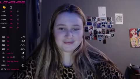 light_lunaa online show from 11.22.25
