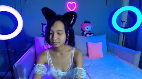 Lihn Pham online show from 12.14.25