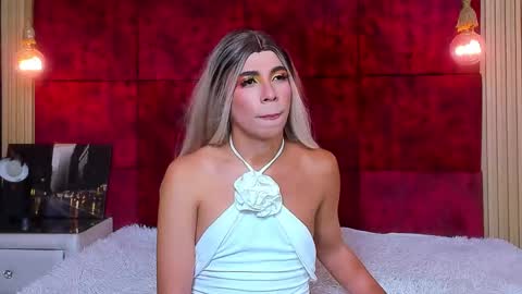 liiacollins online show from 10.15.25