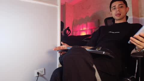 L I I A M online show from 03.11.25