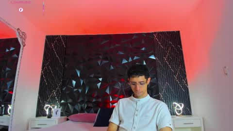 L I I A M online show from 09.21.25