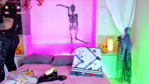         online show from 10.14.25