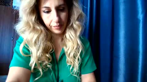 Snapshot of like_firebird chatting on 06.30.26 Mia Onlyfans link - online show from 06.30.26