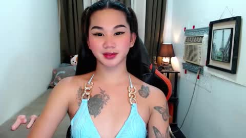 Snapshot of lil_fantacy chatting on 10.11.25 LILY online show from 10.11.25