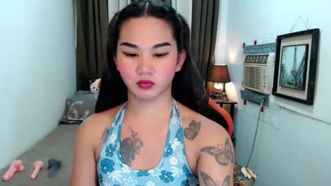 Snapshot of lil_fantacy chatting on 10.12.25 LILY online show from 10.12.25