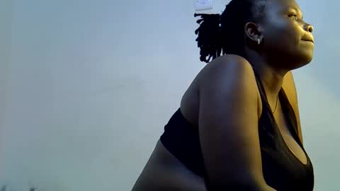 lil_miss23 online show from 10.22.25