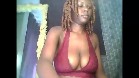 Snapshot of lil_shwaty chatting on 12.08.24 brinna online show from 12.08.24