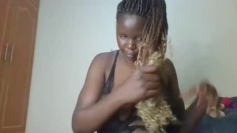 Snapshot of lil_shwaty chatting on 10.12.25 brinna online show from 10.12.25