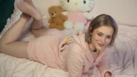 Snapshot of lil_tweety chatting on 10.15.25 Rina  online show from 10.15.25