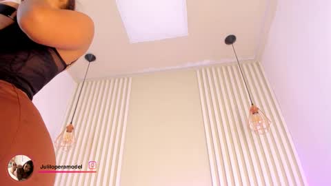 Snapshot of lila_cohen chatting on 10.28.25 L I L A online show from 10.28.25