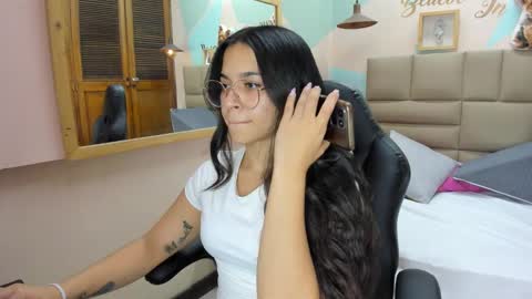 Snapshot of lila_foox chatting on 12.25.24 LILA online show from 12.25.24
