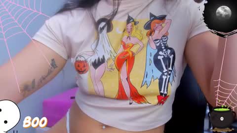 Snapshot of lila_foox chatting on 10.04.25 LILA online show from 10.04.25