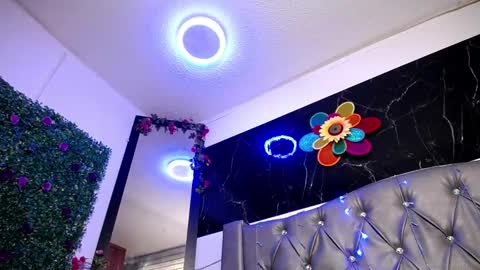   online show from 03.03.25