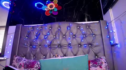   online show from 03.12.25