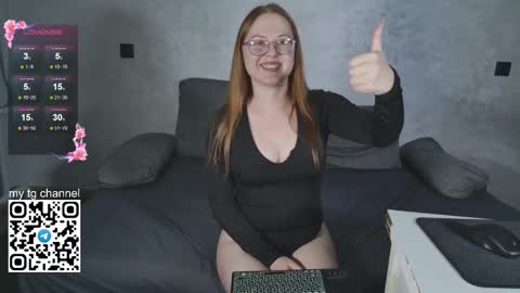 Snapshot of lila_pitt chatting on 09.17.25 lila_pitt online show from 09.17.25
