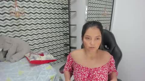 Snapshot of lilabalix chatting on 12.11.24 L I L A online show from 12.11.24