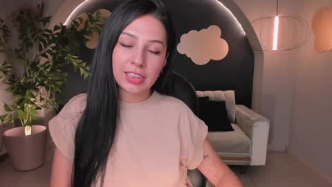 Lila West online show from 02.09.25