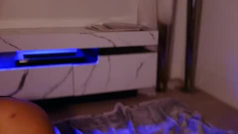 Rebecca online show from 09.17.25