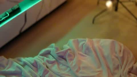 Rebecca online show from 12.01.25