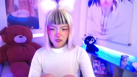 Snapshot of lilcandy19 chatting on 09.17.25 lilcandy19 online show from 09.17.25