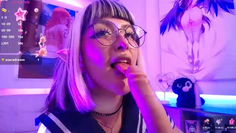 Snapshot of lilcandy19 chatting on 09.27.25 lilcandy19 online show from 09.27.25