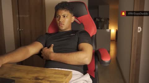 Snapshot of lildantear chatting on 11.29.25 Dante online show from 11.29.25