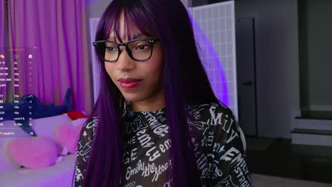 Snapshot of lileviemarie chatting on 12.13.24 evie online show from 12.13.24